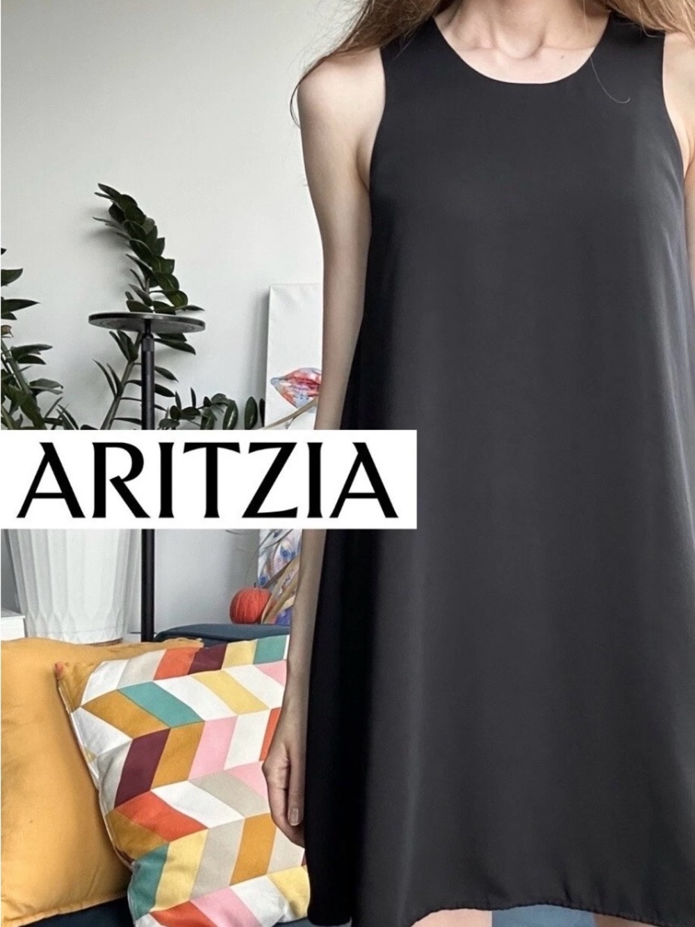 Aritzia Talula- XS Sleeveless Black Shift Dress